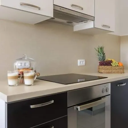 Kety,trogir 아파트 *